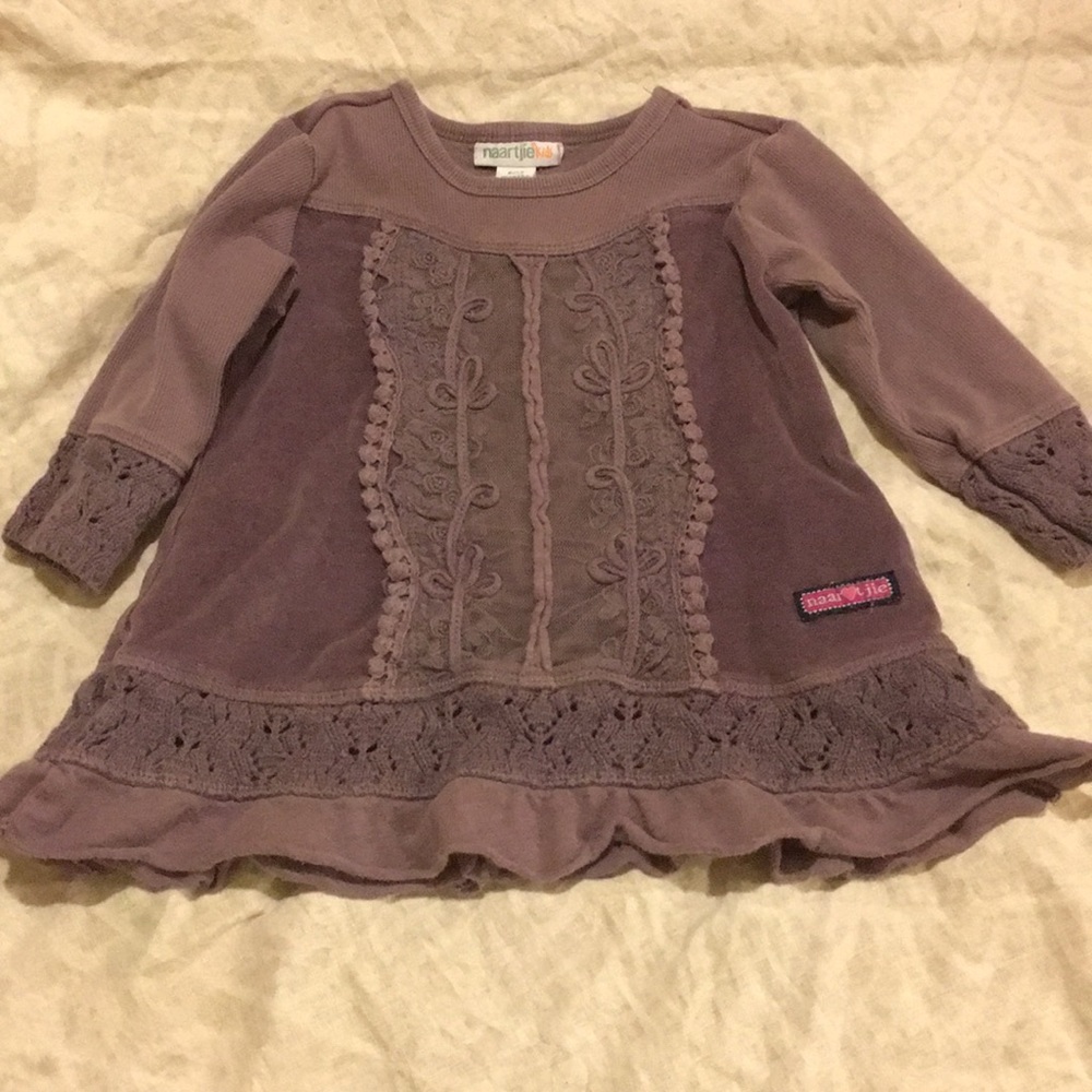 NAARTJIE velour w/lace accent long sleeve dress